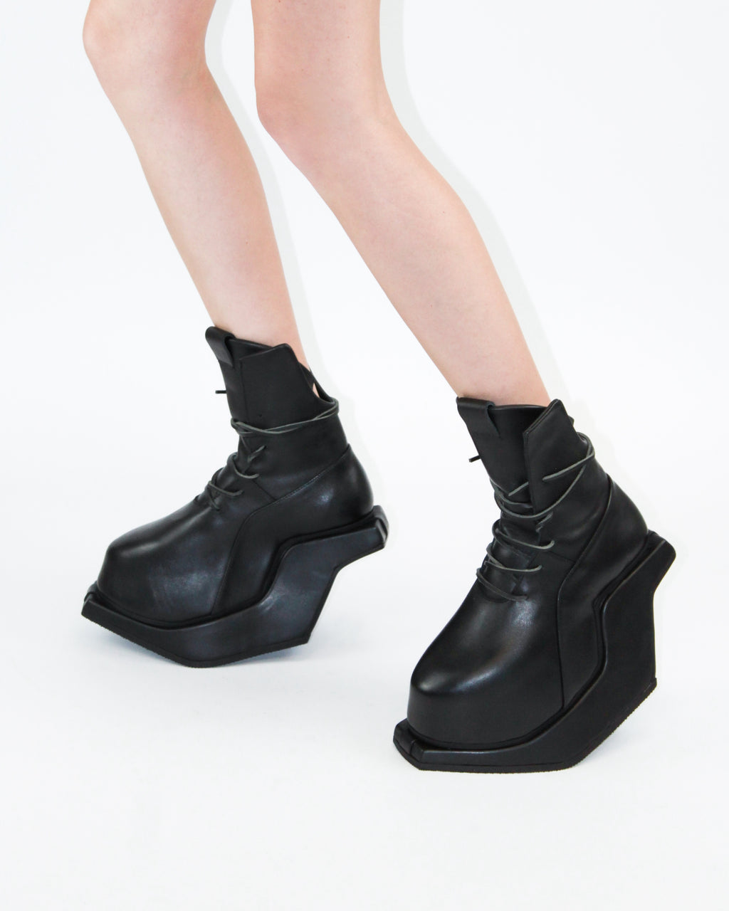 AMORPH BOOTS